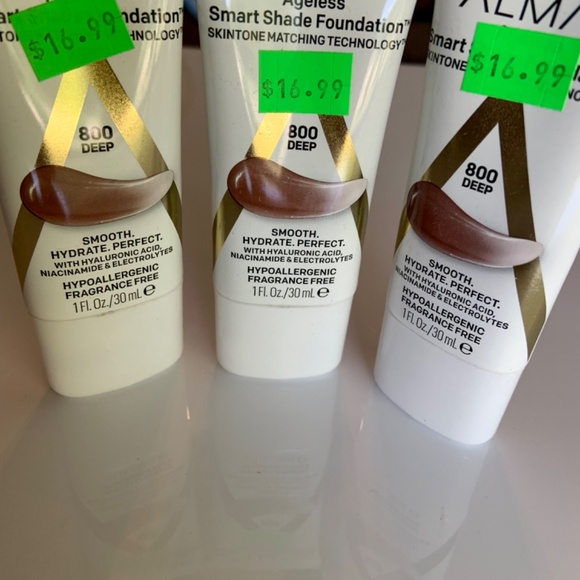 Almay Ageless Smart Shade Foundation Lot of 3 - Picture 3 of 4